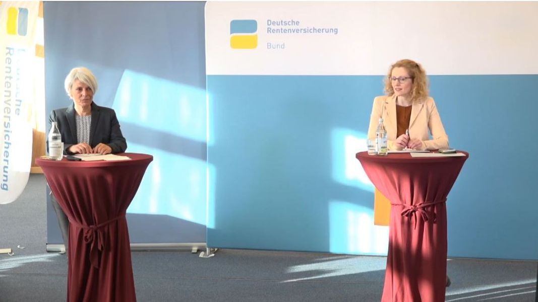 Moderatorinnen des Diskussionsforums Dr. Susanne Bartel und Barbara Gellrich